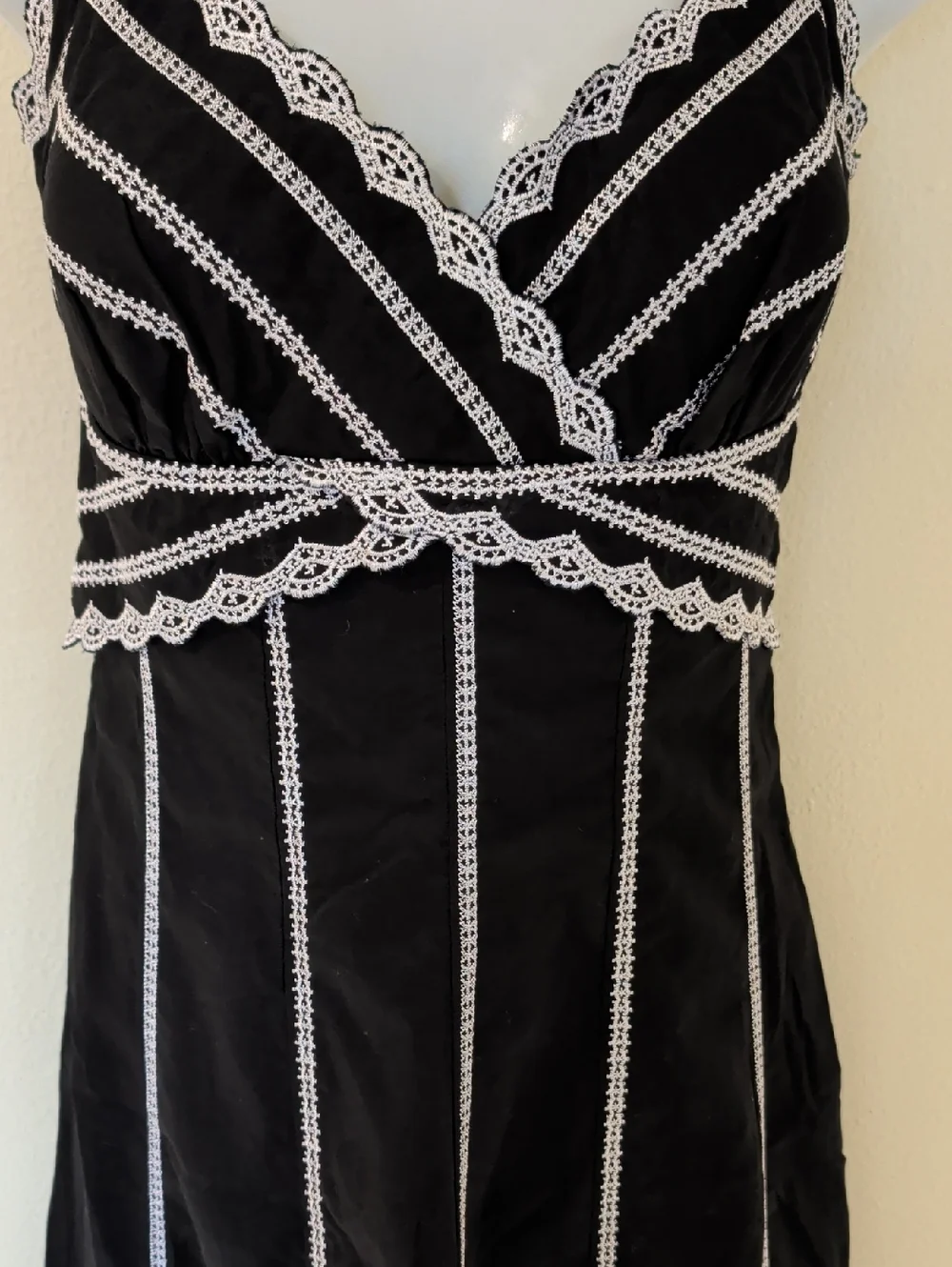 White House Black Market Black Halter Midi Dress with White Lace Details Size 4 - Picture 3 of 11